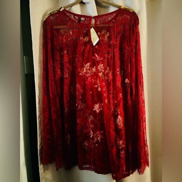 UPDATED PICS COMING! Beautiful Sheer Floral Top, All-Lace Back. Simply Gorgeous - Picture 7 of 7